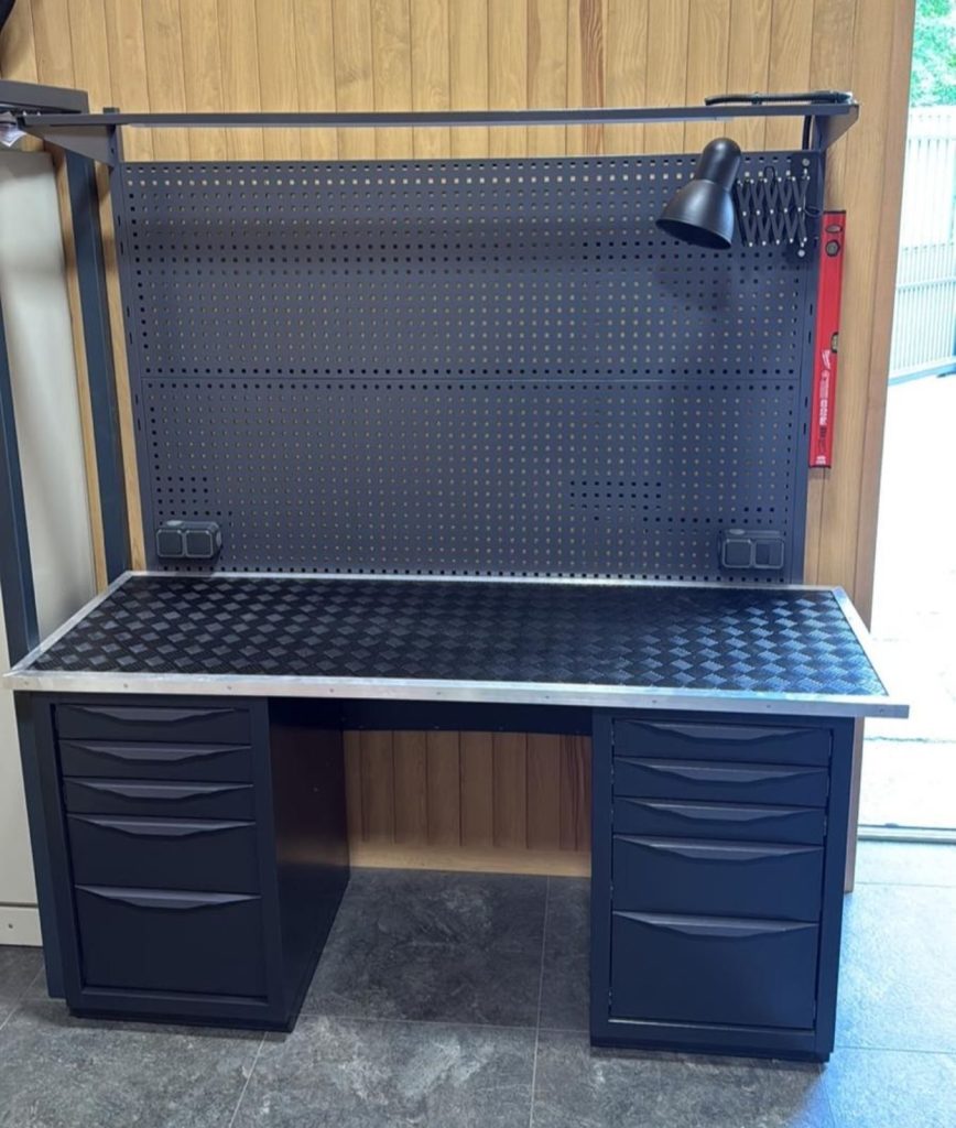 workbench-anthracite-rubber-top