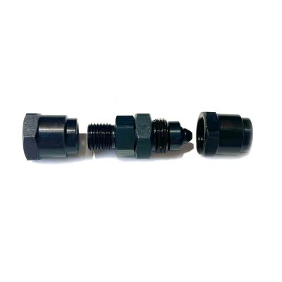 Adapter with different thread sizes